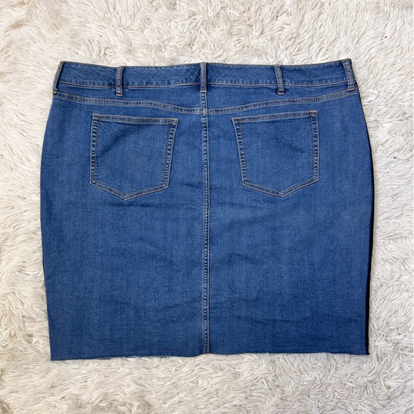 ◾️Torrid Denim Raw Hem Mini Skirt With Side Strips - Picture 7 of 8